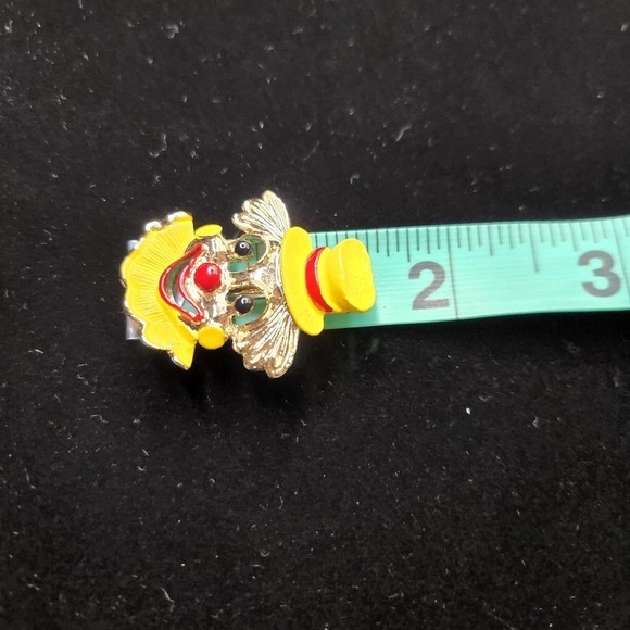Gerry's Signed Vintage Enamel Clown Pin Brooch Yellow, Red, Gold - Picture 5 of 5